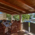 Casa Mira *