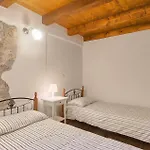 Casa Mira *