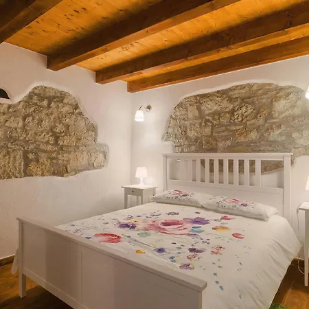 Casa Mira Nyaraló *