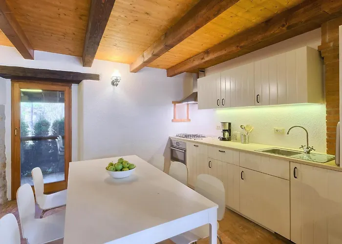 Casa Mira بيت للعطل *