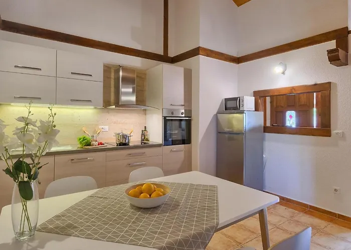 Casa Mira *