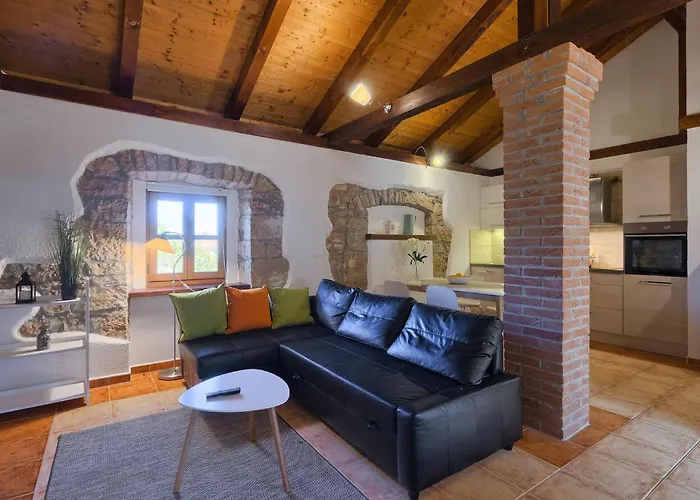 Casa Mira بيت للعطل