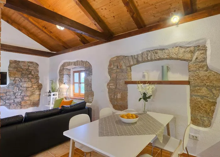 Casa Mira *