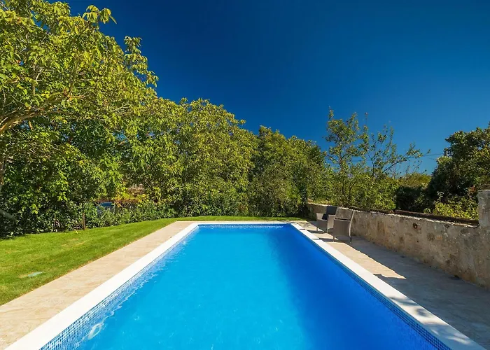Casa Mira بيت للعطل