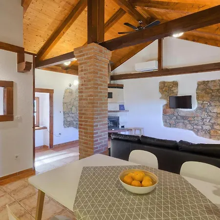 بيت للعطل Casa Mira *