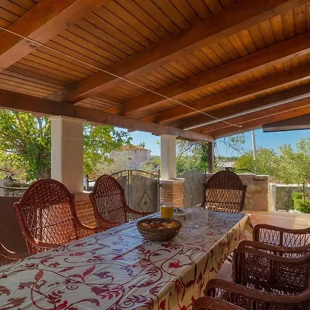 בית נופש Casa Mira *