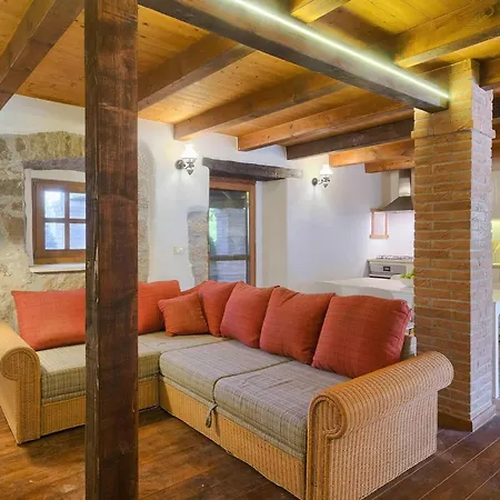 Casa Mira